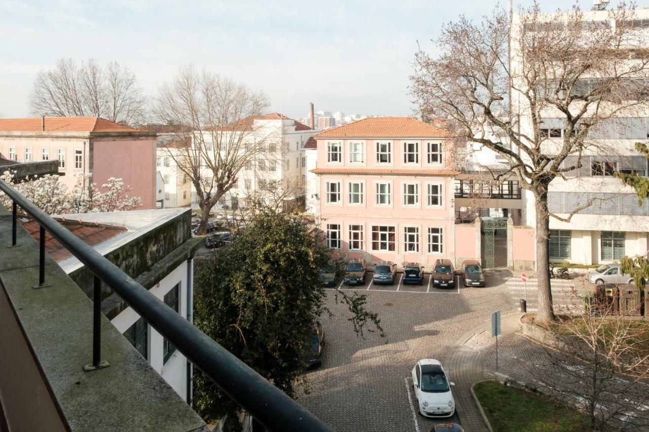 Apartment With Balcony In The Square Porto Dış mekan fotoğraf