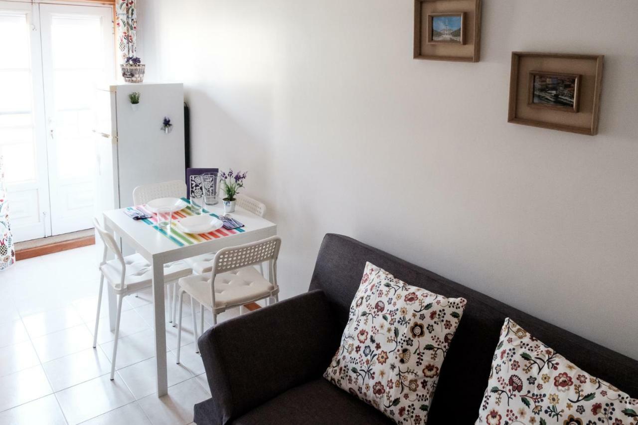 Apartment With Balcony In The Square Porto Dış mekan fotoğraf