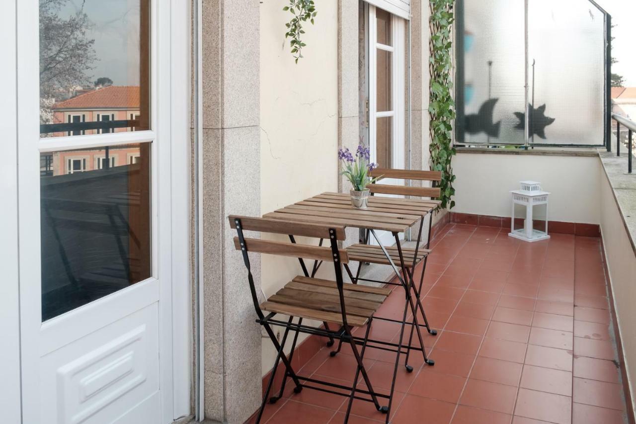 Apartment With Balcony In The Square Porto Dış mekan fotoğraf