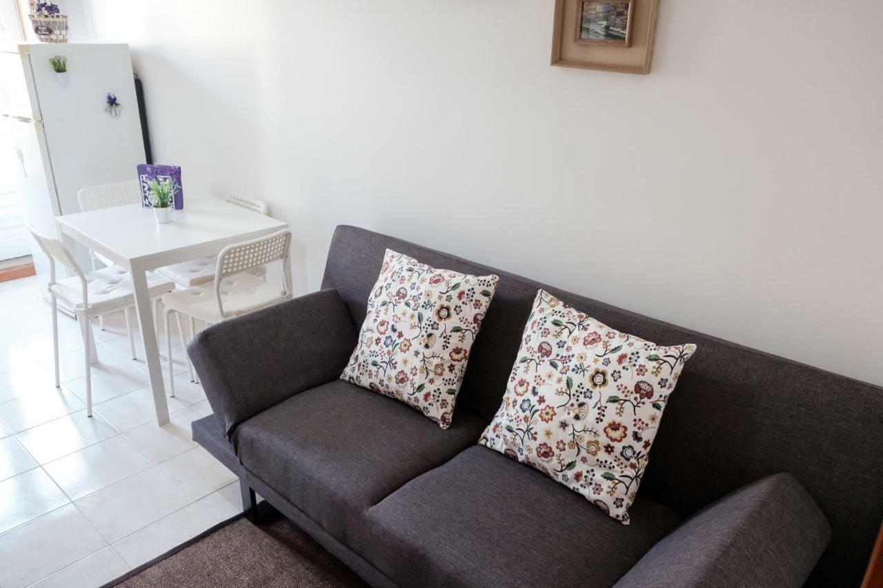 Apartment With Balcony In The Square Porto Dış mekan fotoğraf