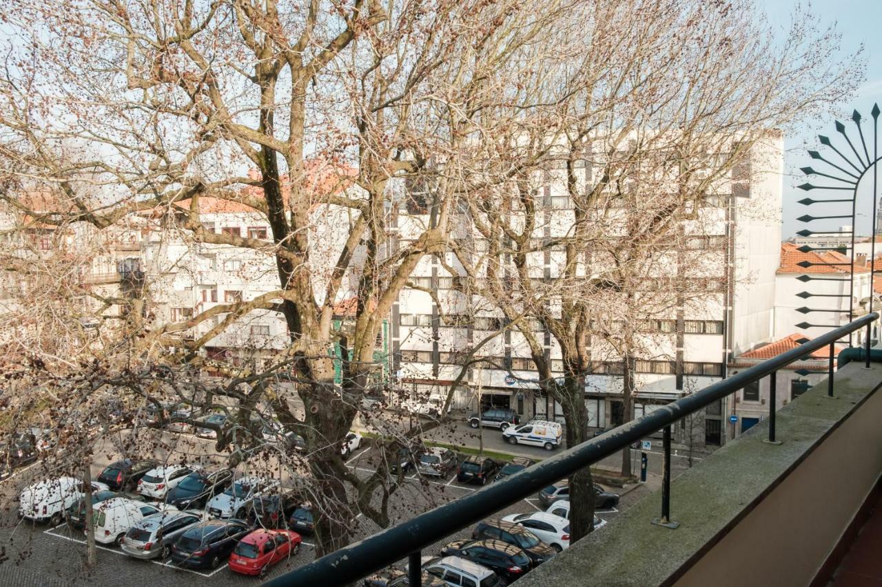 Apartment With Balcony In The Square Porto Dış mekan fotoğraf